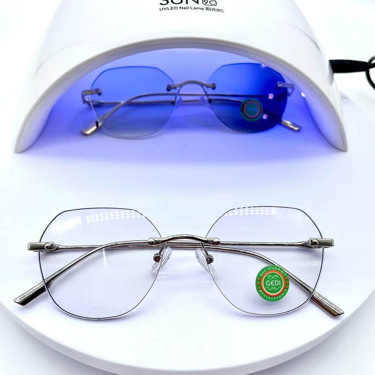แว่นตาปรับแสงออโต้ รุ่น 6016Autoกรอบลอยไร้ขอบขาโลหะโดดเด่นสุดๆ Photochromic blue filter เลนส์เปลี่ยนสีได้เมื่อออกแดด มีให้เลือก2สี ไม่รวมอุปกรณ์