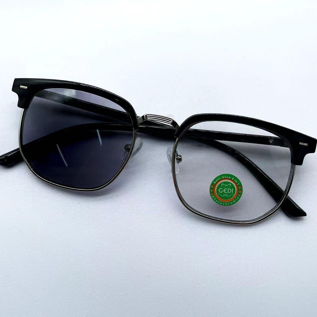 แว่นตาปรับแสงออโต้ รุ่น 822Autoสีดำเงินมาใหม่ทรงสวย Photochromic blue filter เลนส์เปลี่ยนสีได้เมื่อออกแดด กรอบพลาสติก+โลหะ ไม่รวมอุปกรณ์