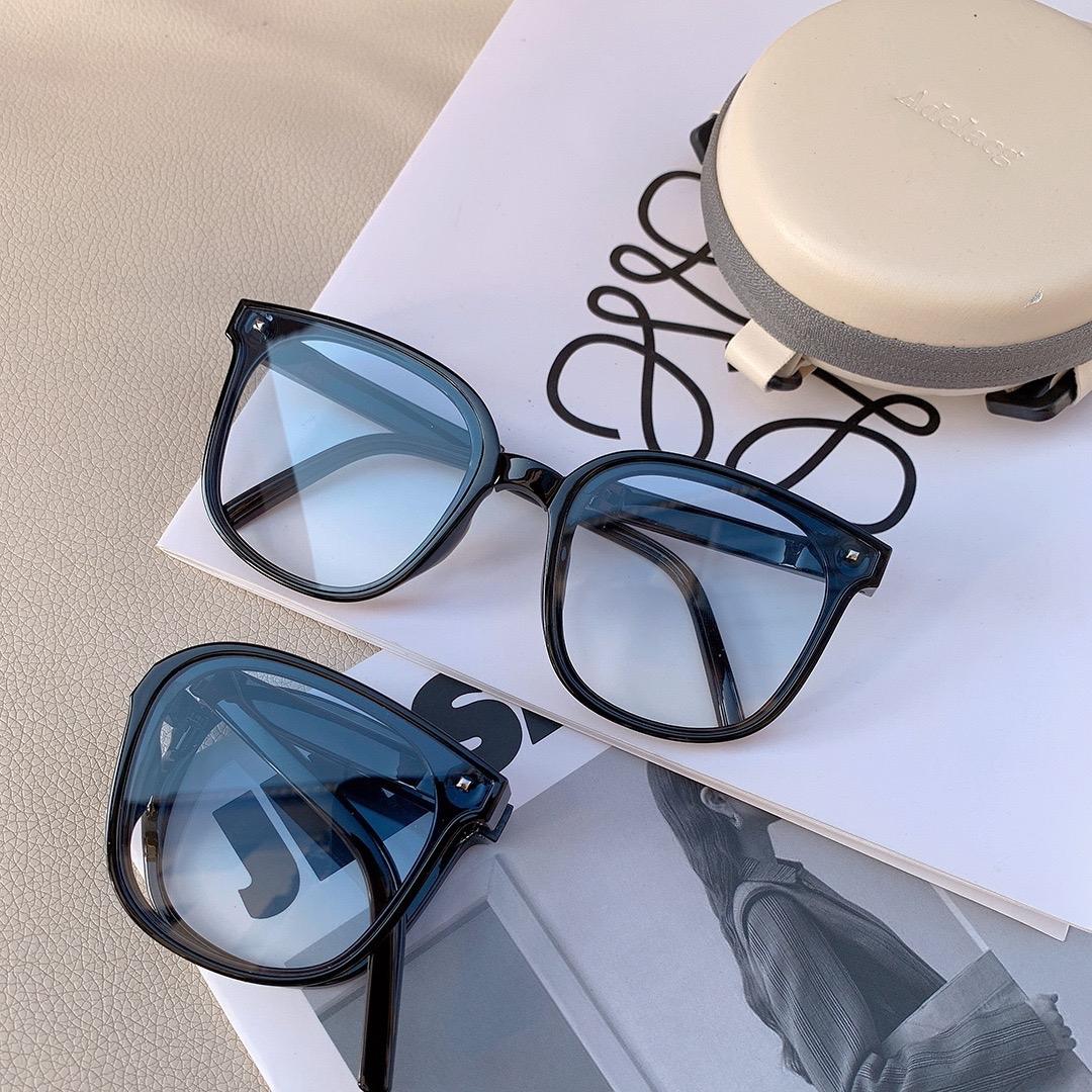 แว่นตาแฟชั่น แว่นกันแดดพับได้ พร้อมกล่อง รุ่น T999 กรอบพลาสติก มีให้เลือก4สี