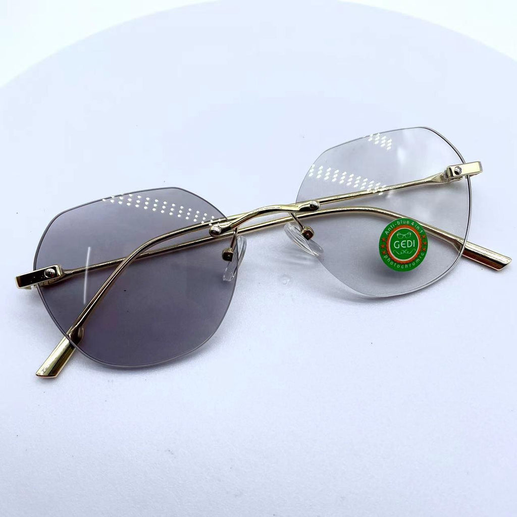 แว่นตาปรับแสงออโต้ รุ่น 6016Autoกรอบลอยไร้ขอบขาโลหะโดดเด่นสุดๆ Photochromic blue filter เลนส์เปลี่ยนสีได้เมื่อออกแดด มีให้เลือก2สี ไม่รวมอุปกรณ์