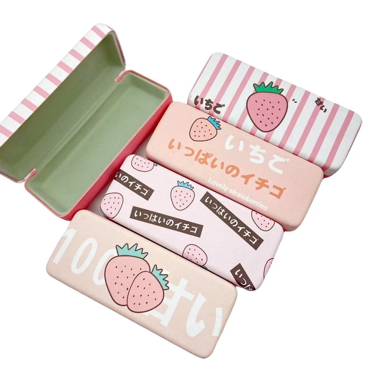 กล่องแว่นตาสุดน่ารัก Box สินค้าเป็บแบบกล่องแข็งสุ่มคละสีคละลายนะคะ