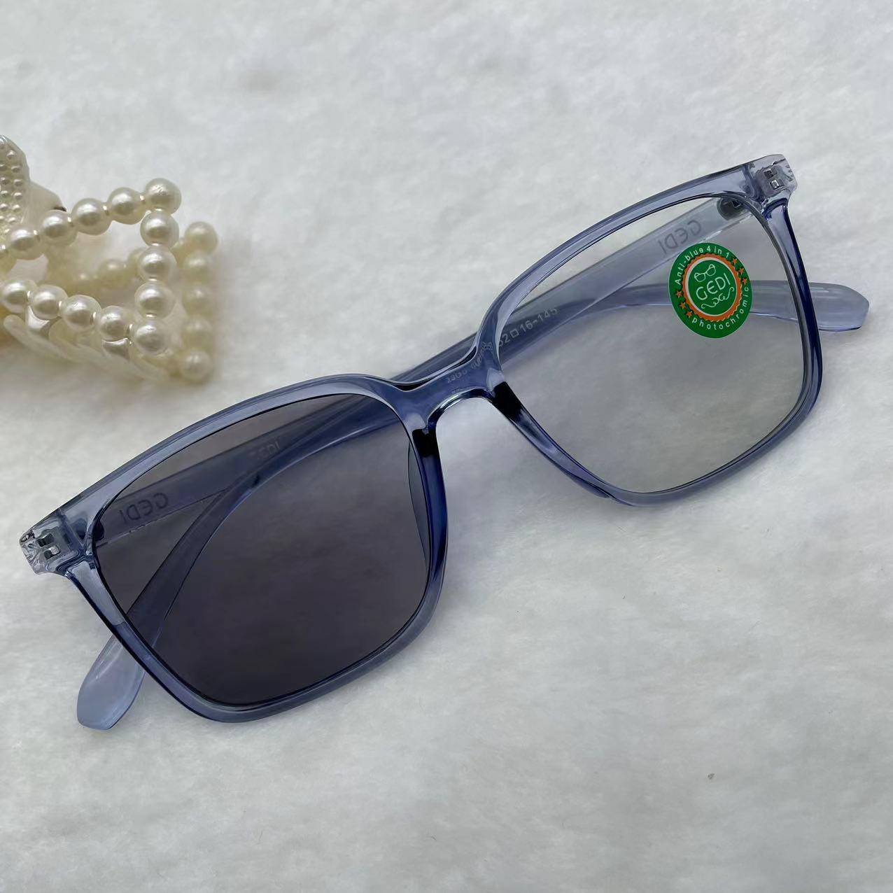 แว่นตาปรับแสงออโต้ รุ่น 2369Auto ทรงเหลี่ยมงานเข้าใหม่สีสวยใส่สวยมาก Photochromic blue filter เลนส์เปลี่ยนสีได้เมื่อออกแดด กรอบพลาสติก มีให้เลือก5สี ไม่รวมอุปกรณ์