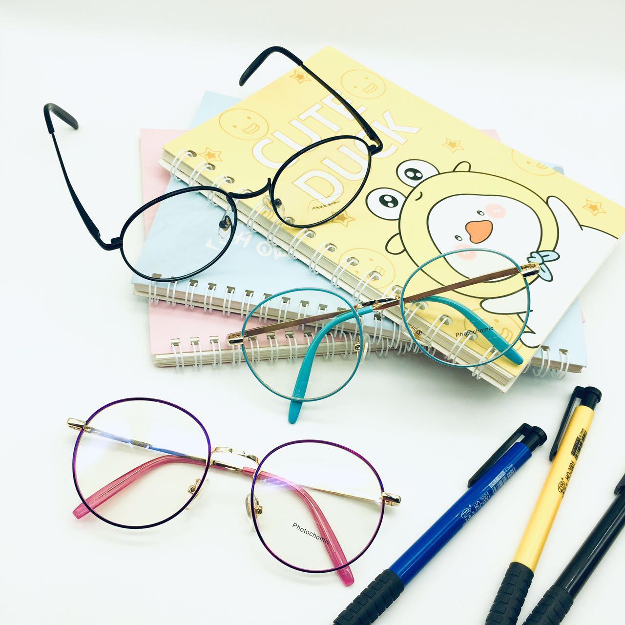 แว่นตาปรับแสง Photochromic blue filter เลนส์เปลี่ยนสีได้เมื่อออกแดด รุ่น 21002Auto กรอบโลหะ มีให้เลือก10สี ไม่รวมอุปกรณ์