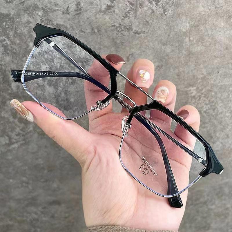 แว่นตาปรับแสงออโต้ รุ่น 2398Auto ทรงเหลี่ยมมีคานสุดเท่ใส่แล้วโดดเด่นสุดๆ Photochromic blue filter เลนส์เปลี่ยนสีได้เมื่อออกแดด กรอบโลหะ มีให้เลือก2สี ไม่รวมอุปกรณ์