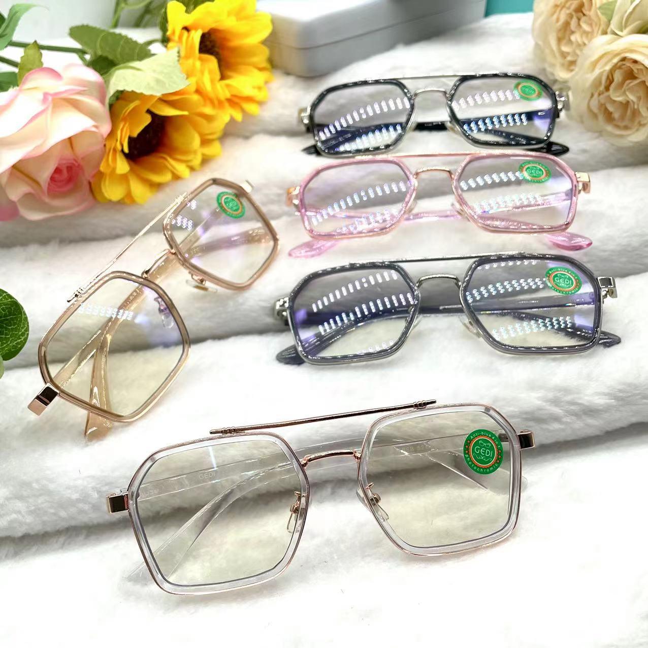 แว่นตาปรับแสงแฟชั่น สายตาปกติ รุ่น 2225Auto ออกแดดเปลี่ยนสีได้กรองแสงสีฟ้า Photochromic blue filter
