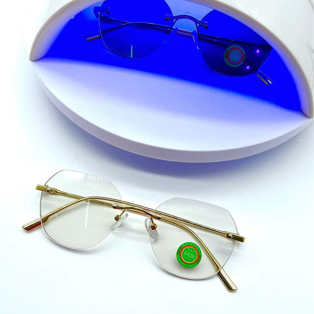 แว่นตาปรับแสงออโต้ รุ่น 6016Autoกรอบลอยไร้ขอบขาโลหะโดดเด่นสุดๆ Photochromic blue filter เลนส์เปลี่ยนสีได้เมื่อออกแดด มีให้เลือก2สี ไม่รวมอุปกรณ์