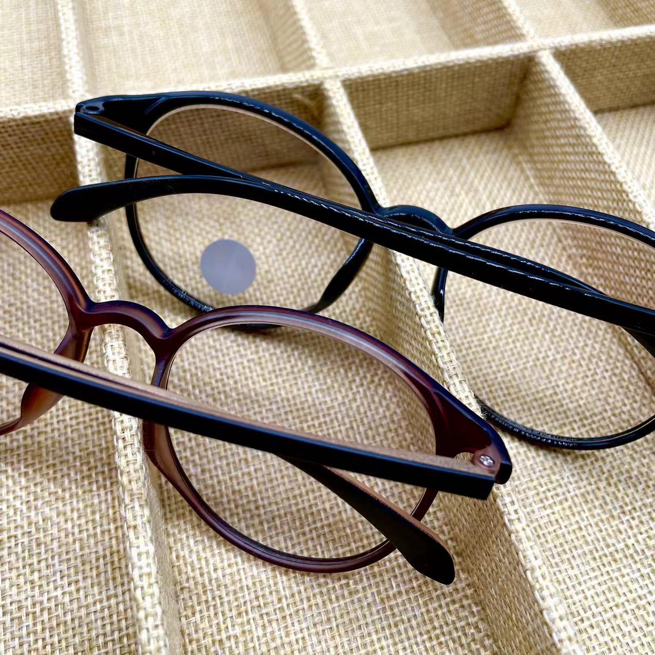 แว่นตาปรับแสงออโต้ รุ่น 6814Auto ทรงหยอดน้ำกรอบพลาสติกเบาสบายเมื่อสวมใส่ Photochromic blue filter เลนส์เปลี่ยนสีได้เมื่อออกแดด มีให้เลือก2สี ไม่รวมอุปกรณ์