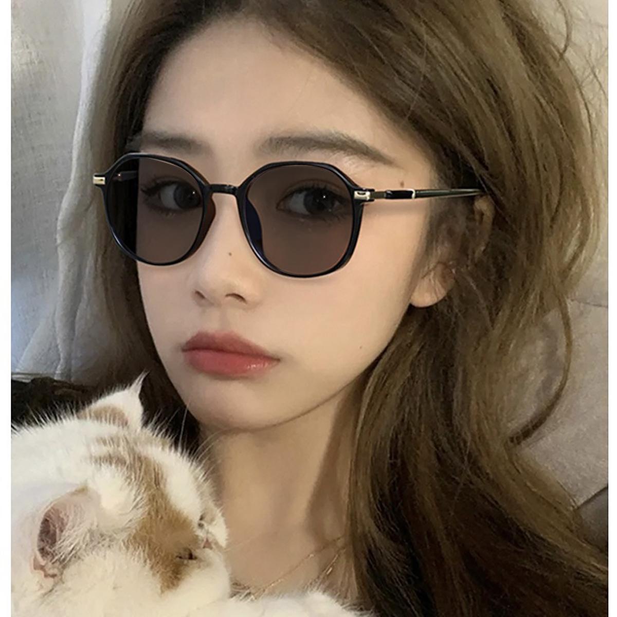 แว่นปรับแสงสายตาสั้นauto3เลนส์ออโต้ออกแดดเปลี่ยนสีได้กรอบพลาสติกใส่แล้วสวยดูดี-50ถึง-400