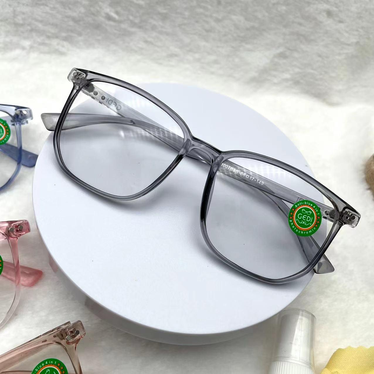 แว่นตาปรับแสงออโต้ รุ่น 28007Auto ทรงเหลี่ยมงานเข้าใหม่สีสวยใส่สวยมาก Photochromic blue filter เลนส์เปลี่ยนสีได้เมื่อออกแดด กรอบพลาสติก มีให้เลือก5สี ไม่รวมอุปกรณ์