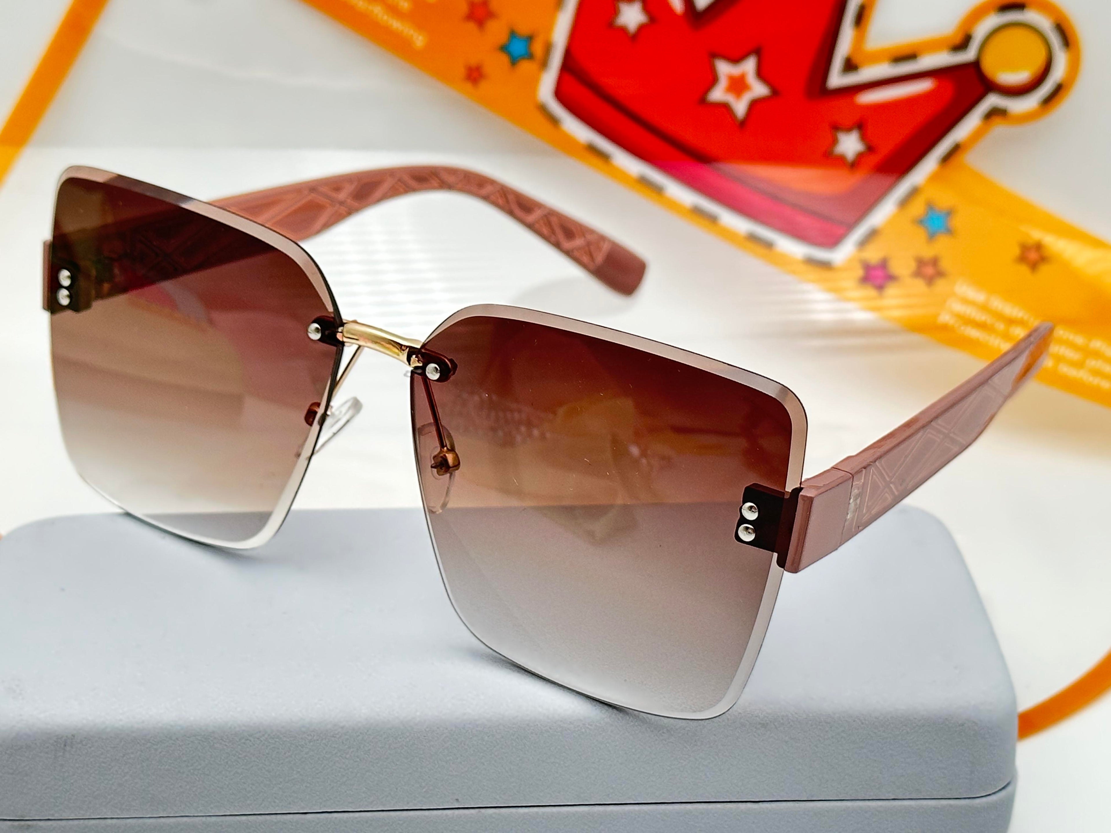 แว่นกันแดดแฟชั่น รุ่น 6132 มี5สี  ใช้ได้ทั้งหญิง-ชาย เก็บทรงสวย กันแดด ไม่มีขอบ  ไม่รวมอุปกรณ์