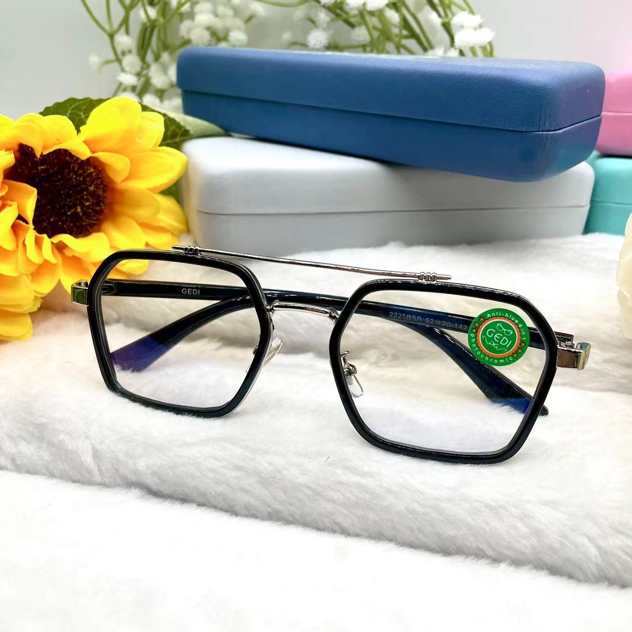 แว่นตาปรับแสงแฟชั่น สายตาปกติ รุ่น 2225Auto ออกแดดเปลี่ยนสีได้กรองแสงสีฟ้า Photochromic blue filter