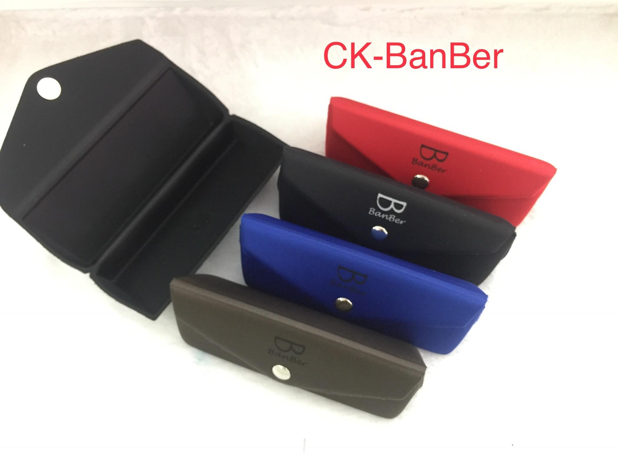 กล่องแว่นตาแบบแข็ง Box ทนทานใช่งานง่าย มีหลายสไตล์ สินค้าคละสีคละลายเท่านั้น ck
