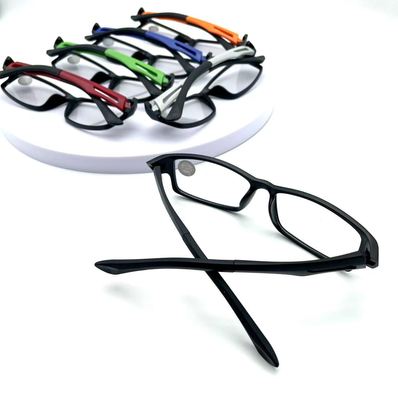 แว่นสายตายาวแฟชั่น กรอบสีดำ รุ่น52205Auto  ทำจากเลนส์พลาสติกใส น้ำหนักเบาสวมใส่สบาย ไม่หนักสบายตาสุดๆ ออกแดดเปลี่ยนสี