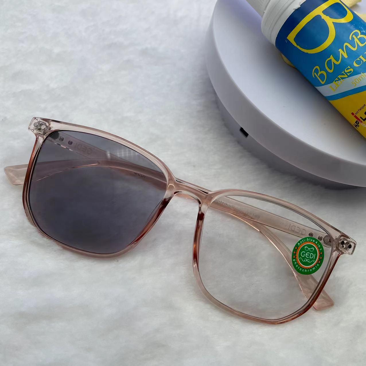 แว่นตาปรับแสงออโต้ รุ่น 28007Auto ทรงเหลี่ยมงานเข้าใหม่สีสวยใส่สวยมาก Photochromic blue filter เลนส์เปลี่ยนสีได้เมื่อออกแดด กรอบพลาสติก มีให้เลือก5สี ไม่รวมอุปกรณ์