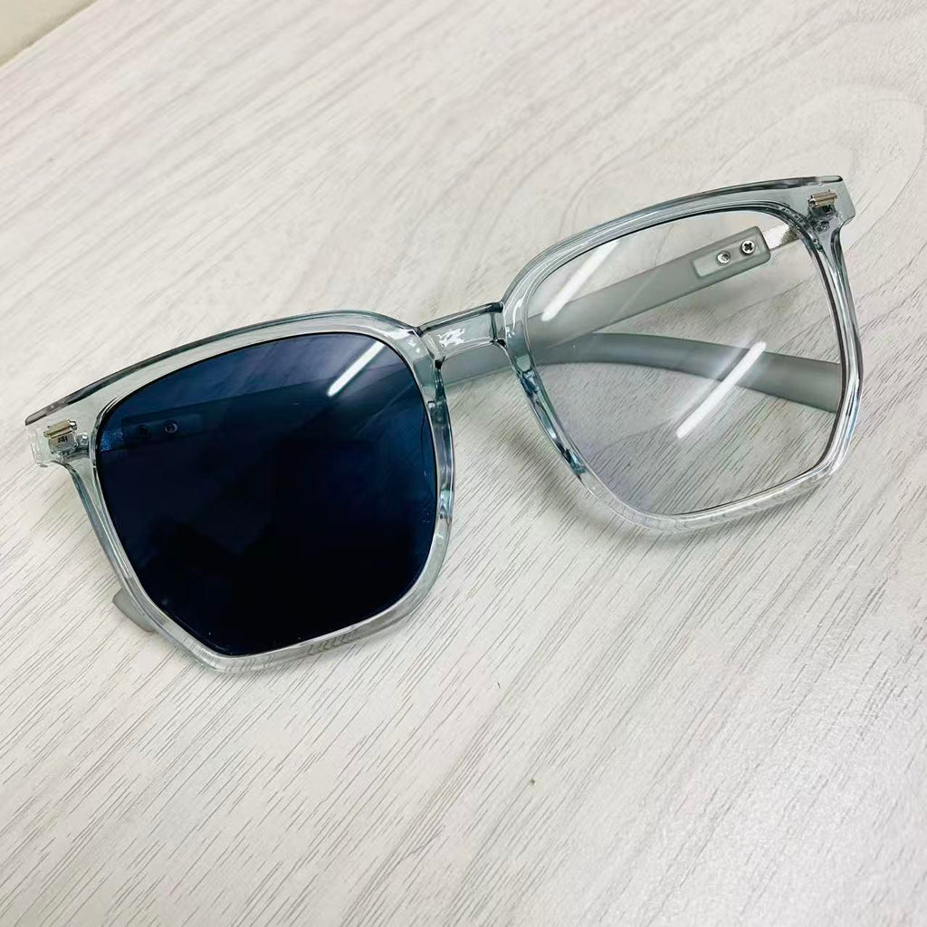 แว่นตาออโต้ รุ่น6023Auto เลนส์ออกแดดเปลี่ยนสี ทรงแว่นที่ยอดนิยม มี 5 สีให้เลือก ดำ ใส น้ำตาล เทา ฟ้า สำหรับทุกโอกาส
