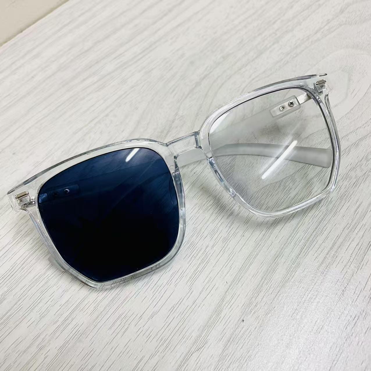 แว่นตาออโต้ รุ่น6023Auto เลนส์ออกแดดเปลี่ยนสี ทรงแว่นที่ยอดนิยม มี 5 สีให้เลือก ดำ ใส น้ำตาล เทา ฟ้า สำหรับทุกโอกาส