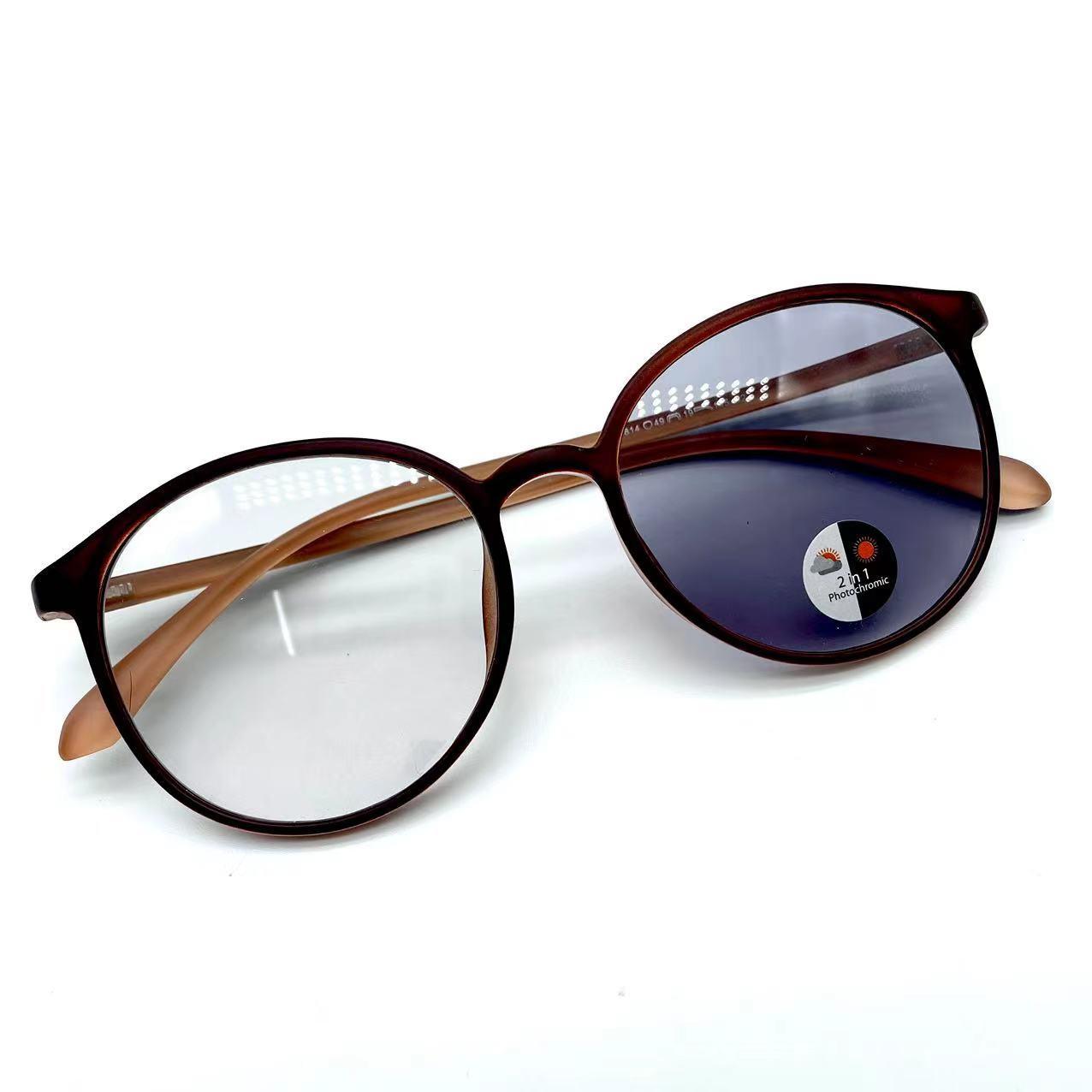 แว่นตาปรับแสงออโต้ รุ่น 6814Auto ทรงหยอดน้ำกรอบพลาสติกเบาสบายเมื่อสวมใส่ Photochromic blue filter เลนส์เปลี่ยนสีได้เมื่อออกแดด มีให้เลือก2สี ไม่รวมอุปกรณ์