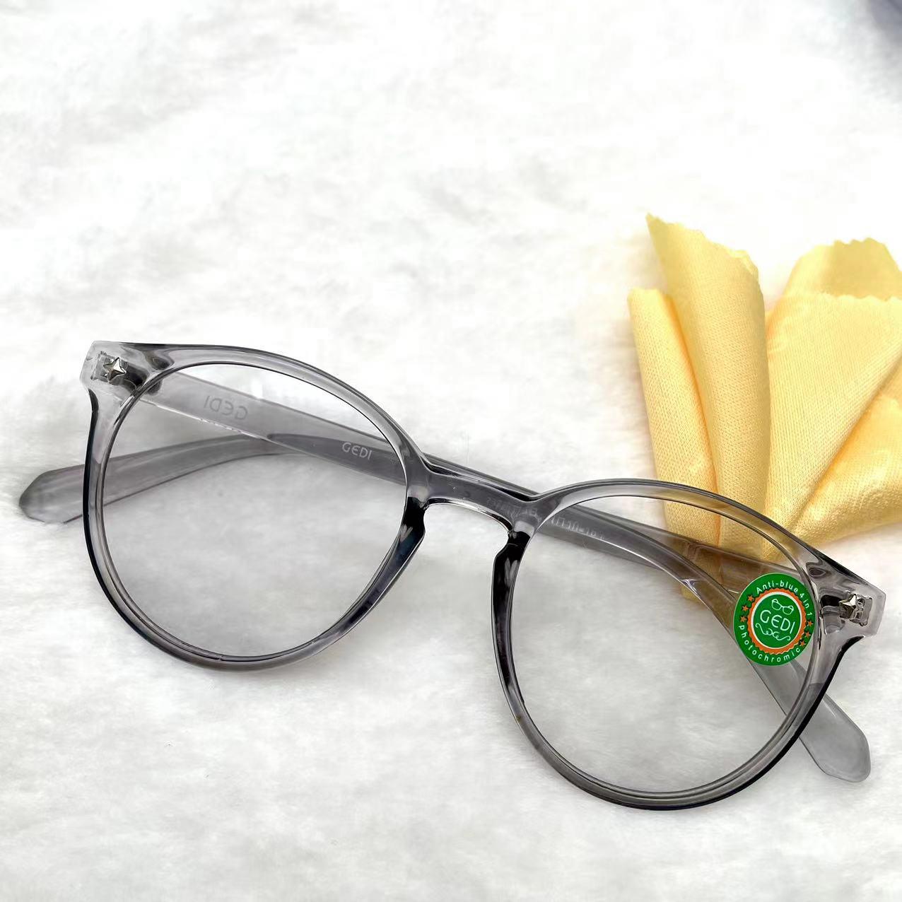 แว่นตาปรับแสงออโต้ รุ่น 2378Auto ทรงหยดน้ำใหญ่งานเข้าใหม่สีสวยใส่สบาย Photochromic blue filter เลนส์เปลี่ยนสีได้เมื่อออกแดด กรอบพลาสติก มีให้เลือก5สี ไม่รวมอุปกรณ์