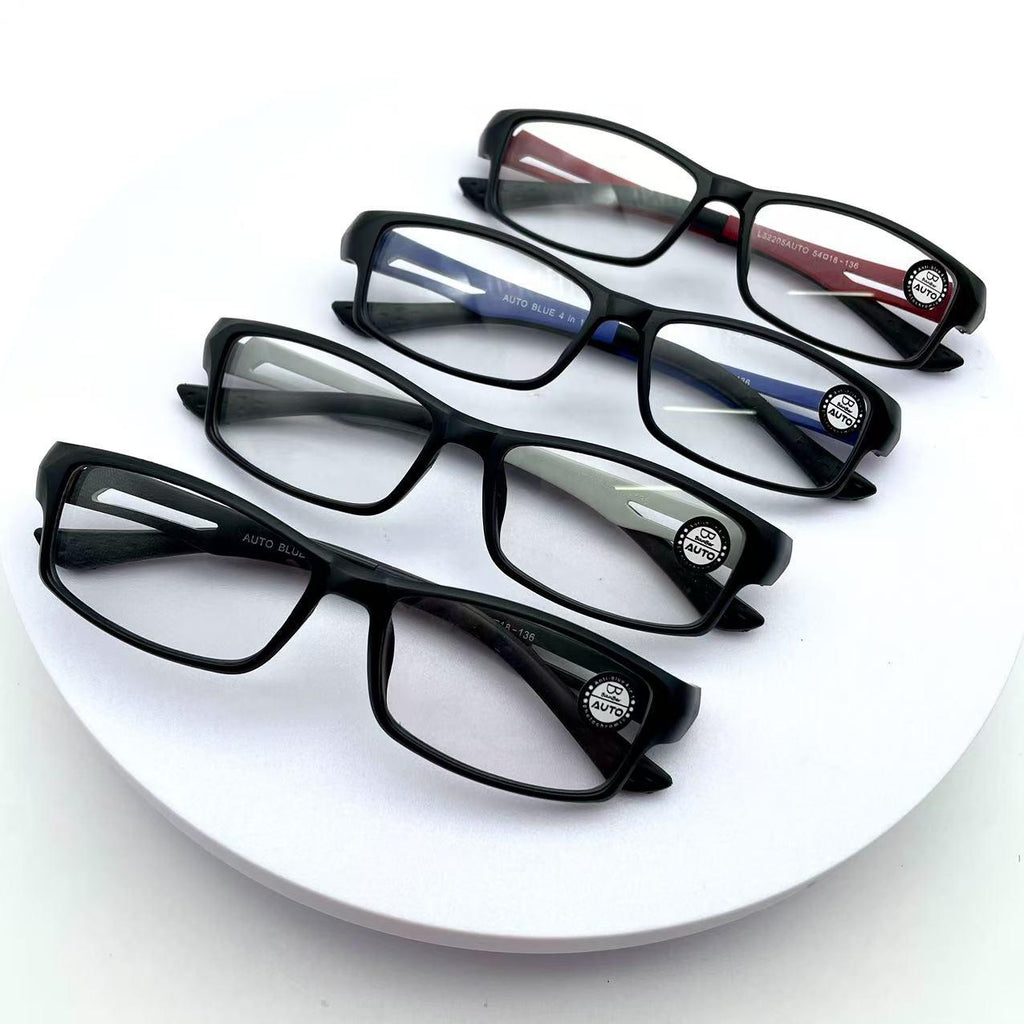 แว่นสายตายาวแฟชั่น กรอบสีดำ รุ่น52205Auto  ทำจากเลนส์พลาสติกใส น้ำหนักเบาสวมใส่สบาย ไม่หนักสบายตาสุดๆ ออกแดดเปลี่ยนสี