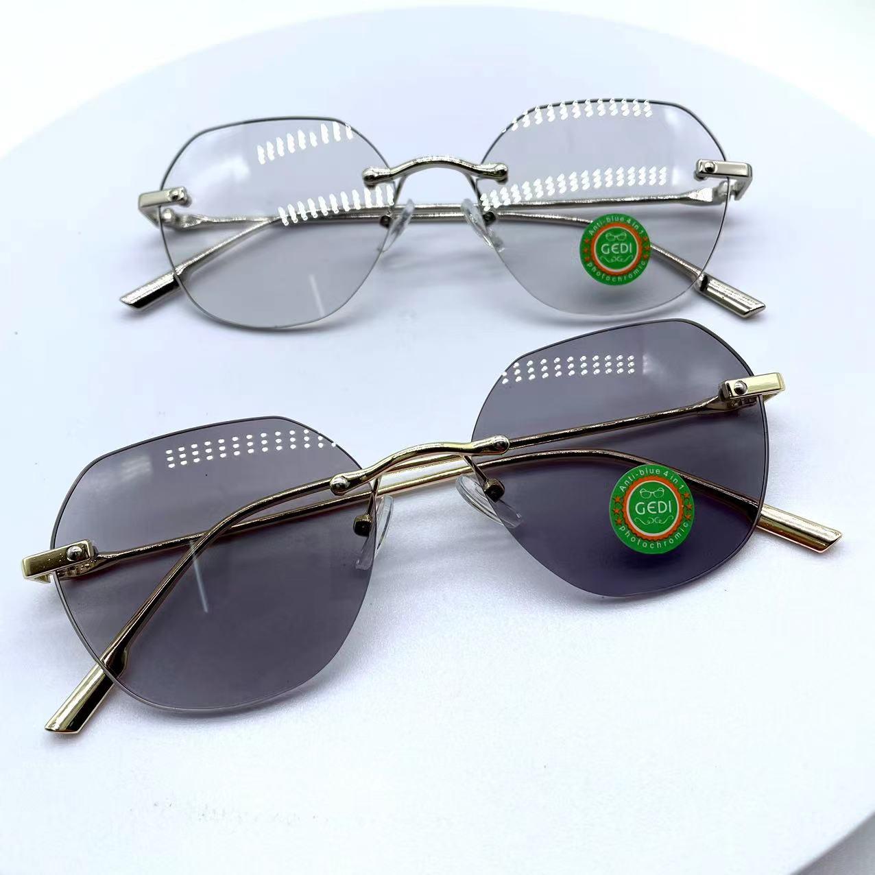 แว่นตาปรับแสงออโต้ รุ่น 6016Autoกรอบลอยไร้ขอบขาโลหะโดดเด่นสุดๆ Photochromic blue filter เลนส์เปลี่ยนสีได้เมื่อออกแดด มีให้เลือก2สี ไม่รวมอุปกรณ์