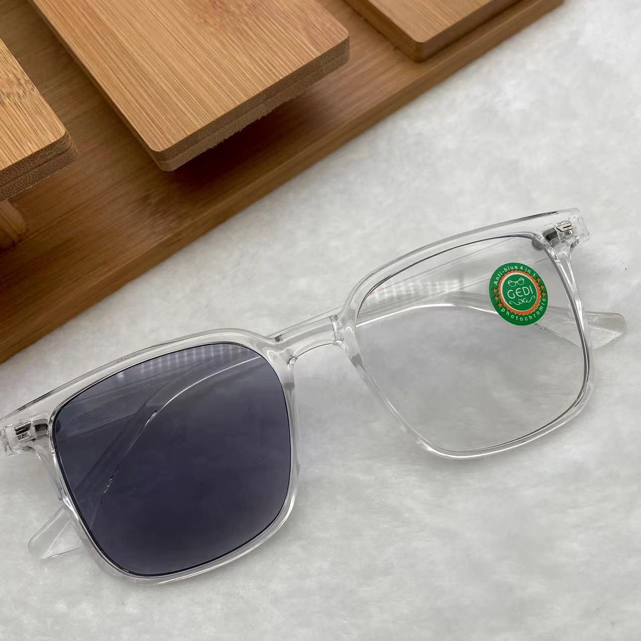 แว่นตาปรับแสงออโต้ รุ่น 2518Auto ทรงเหลี่ยมงานเข้าใหม่สีสวยใส่สวยมาก Photochromic blue filter เลนส์เปลี่ยนสีได้เมื่อออกแดด กรอบพลาสติก มีให้เลือก5สี ไม่รวมอุปกรณ์