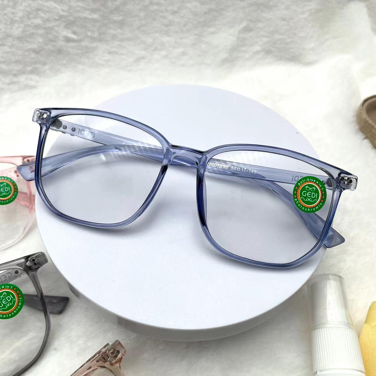 แว่นตาปรับแสงออโต้ รุ่น 28007Auto ทรงเหลี่ยมงานเข้าใหม่สีสวยใส่สวยมาก Photochromic blue filter เลนส์เปลี่ยนสีได้เมื่อออกแดด กรอบพลาสติก มีให้เลือก5สี ไม่รวมอุปกรณ์