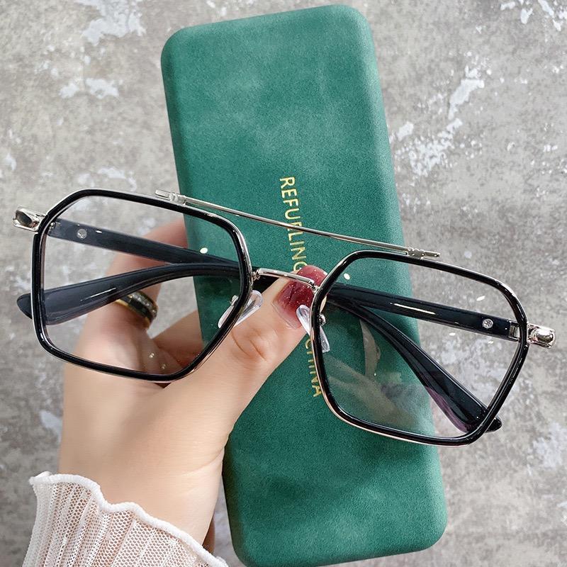 แว่นตาปรับแสงออโต้ รุ่น 0039Auto ทรงเหลี่ยมมีคานสุดเท่ใส่สวย Photochromic blue filter เลนส์เปลี่ยนสีได้เมื่อออกแดด กรอบโลหะ มีให้เลือก4สี ไม่รวมอุปกรณ์