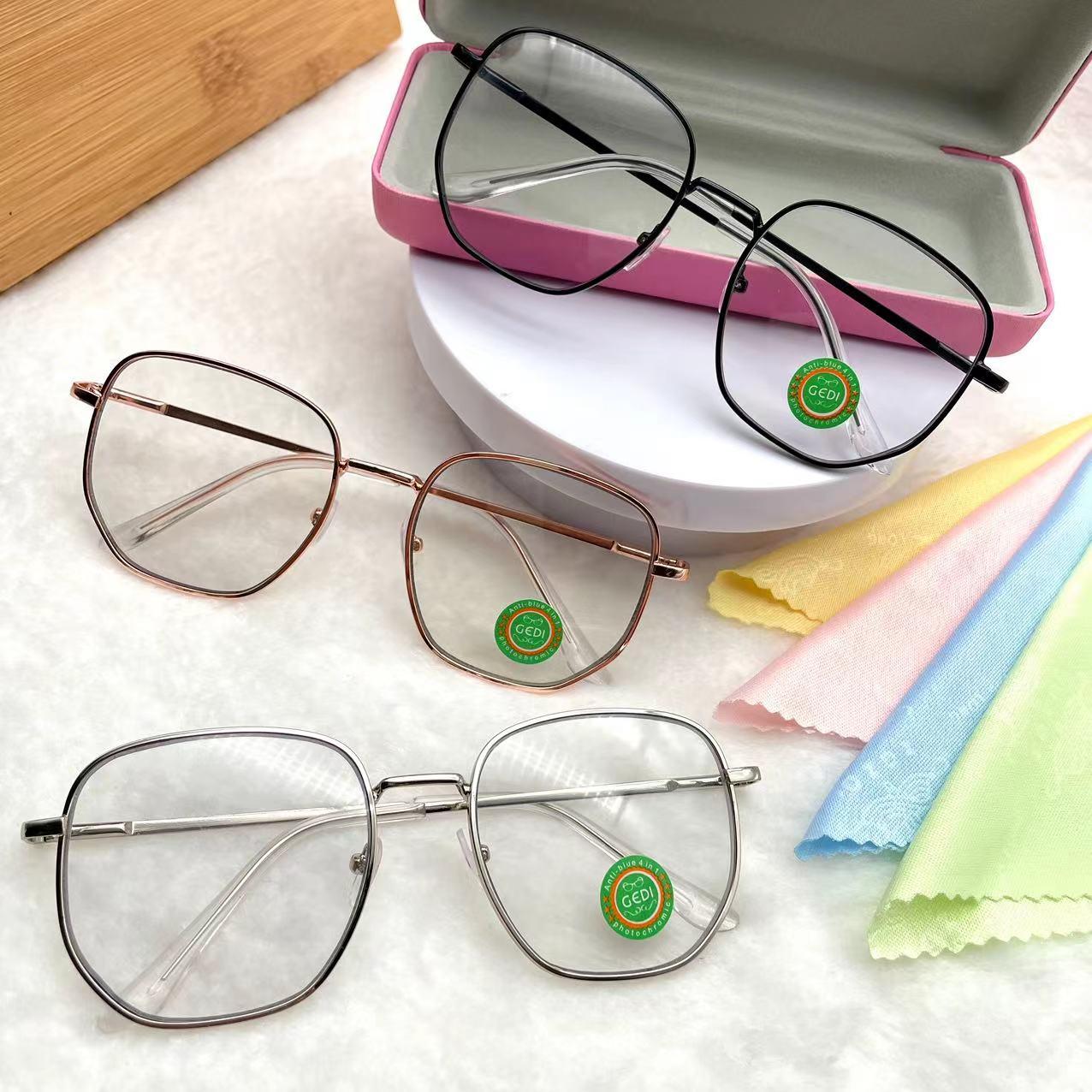 แว่นตาปรับแสงออโต้ รุ่น 705Auto งานดีแข็งแรงแฟชั่นเข้าใหม่ใส่แล้วหน้าสวย Photochromic blue filter เลนส์เปลี่ยนสีได้เมื่อออกแดด กรอบโลหะ มีให้เลือก3สี ไม่รวมอุปกรณ์
