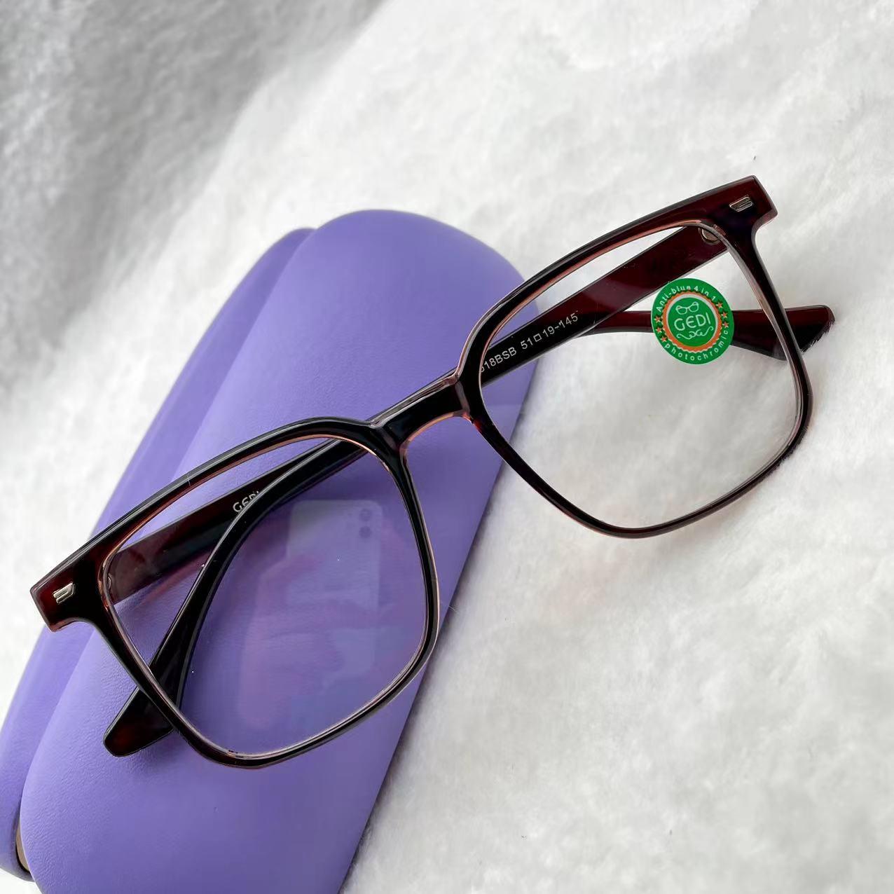 แว่นตาปรับแสงออโต้ รุ่น 2518Auto ทรงเหลี่ยมงานเข้าใหม่สีสวยใส่สวยมาก Photochromic blue filter เลนส์เปลี่ยนสีได้เมื่อออกแดด กรอบพลาสติก มีให้เลือก5สี ไม่รวมอุปกรณ์