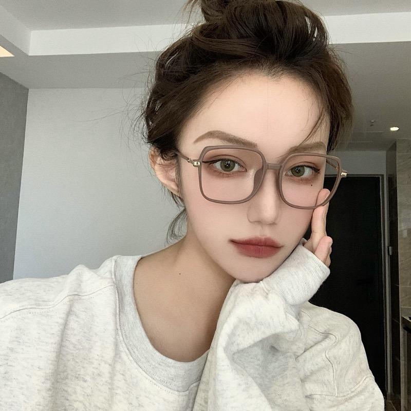 แว่นตากรองแสง รุ่น 20092 กรอบTR มีให้เลือก5สี เลนส์BlueBlockกรองแสงสีฟ้า ปกป้องดวงตาจากแสงคอมพิวเตอร์ ไม่รวมอุปกรณ์