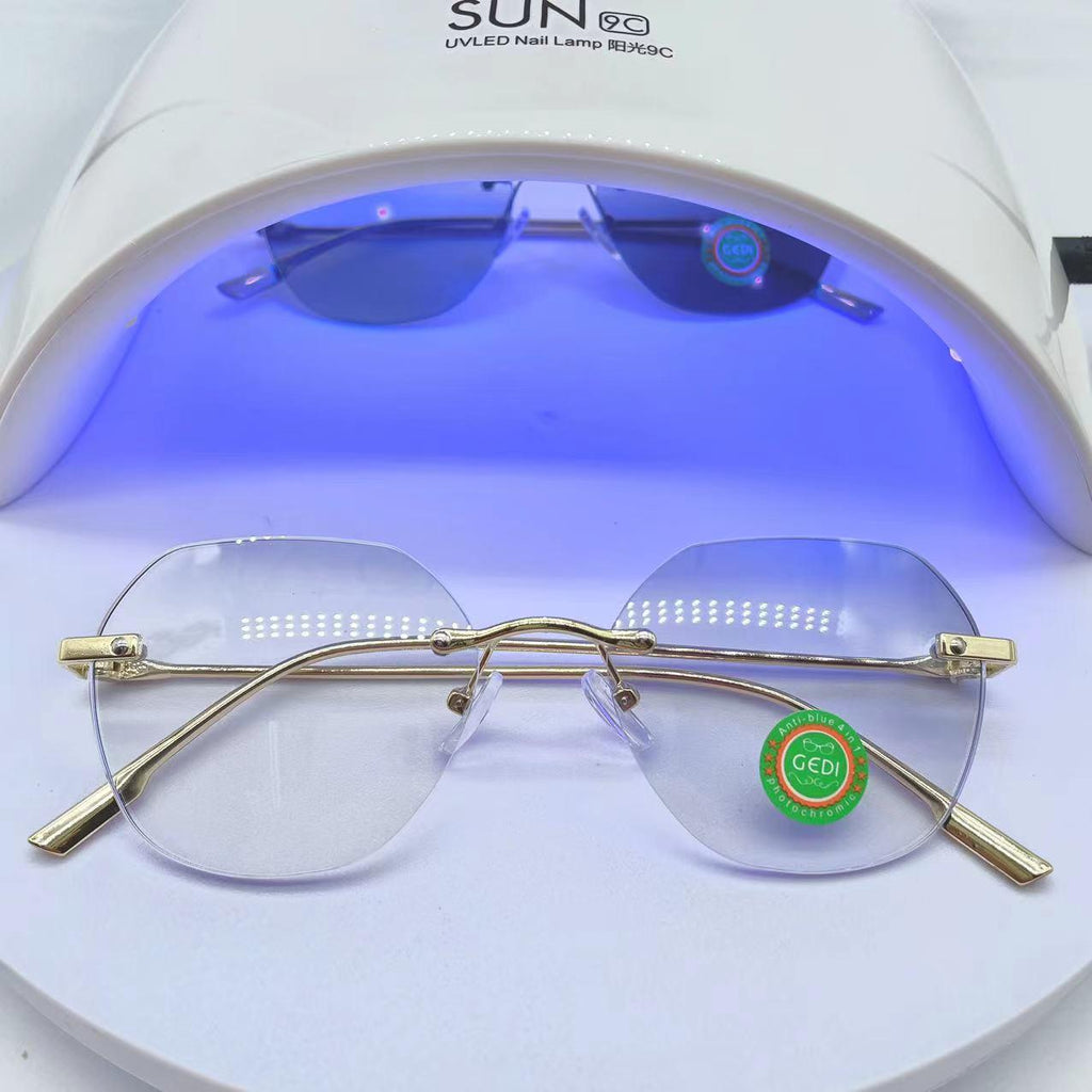 แว่นตาปรับแสงออโต้ รุ่น 6016Autoกรอบลอยไร้ขอบขาโลหะโดดเด่นสุดๆ Photochromic blue filter เลนส์เปลี่ยนสีได้เมื่อออกแดด มีให้เลือก2สี ไม่รวมอุปกรณ์